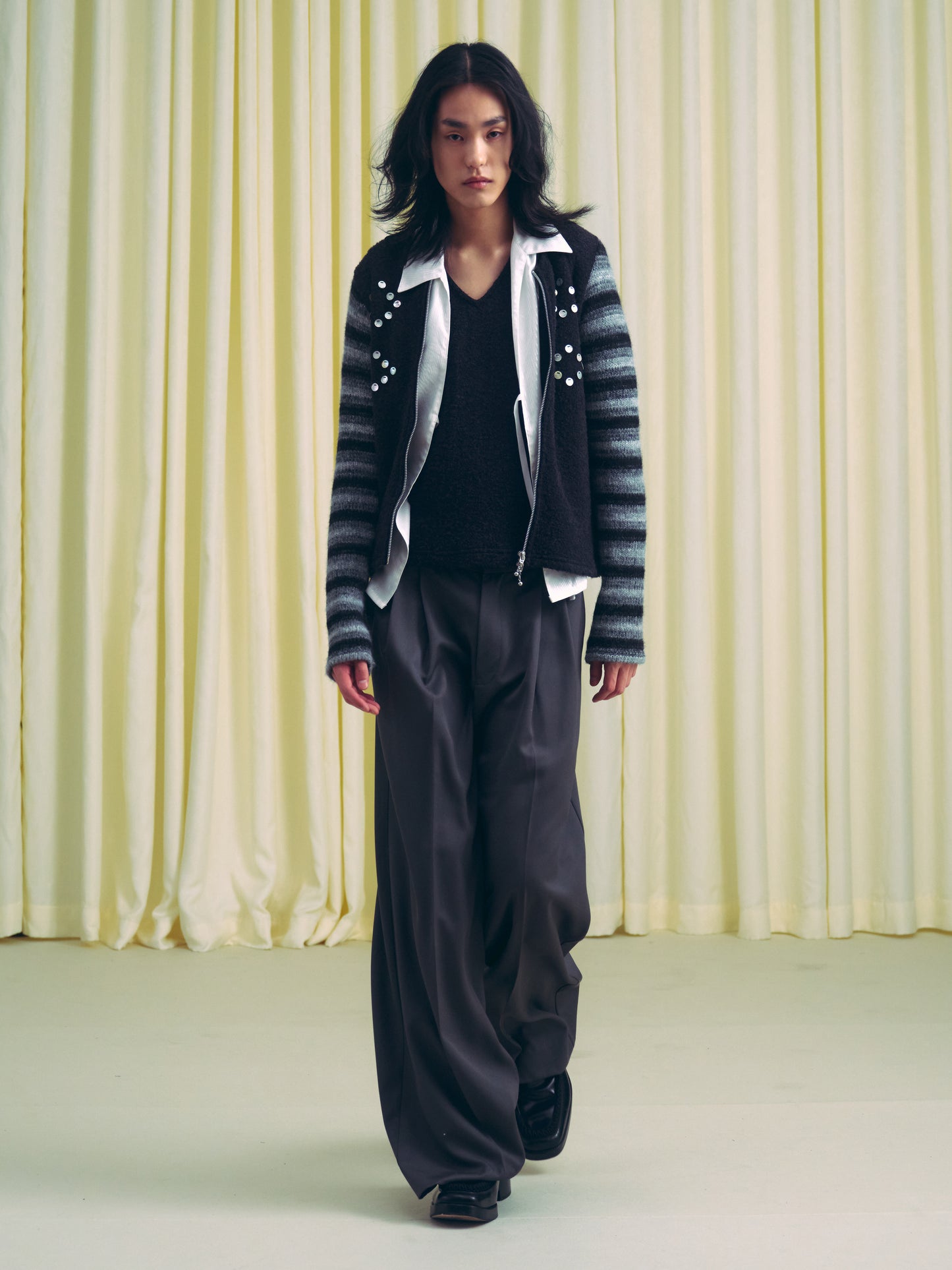 ZIPPER EMBELLISHED CARDIGAN