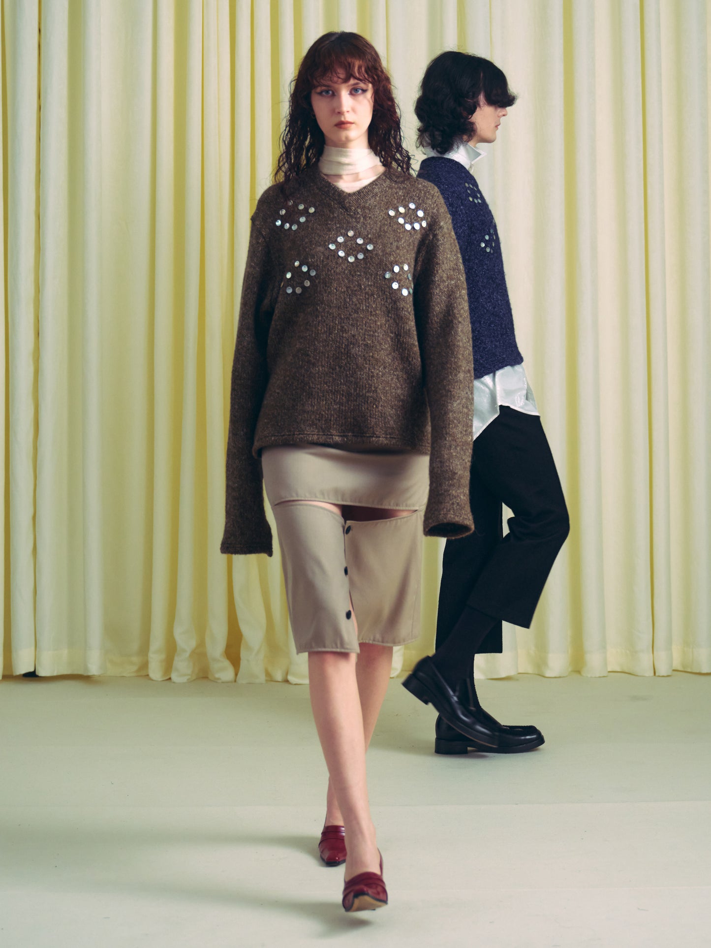 EMBELLISHED V-NECK SWEATER