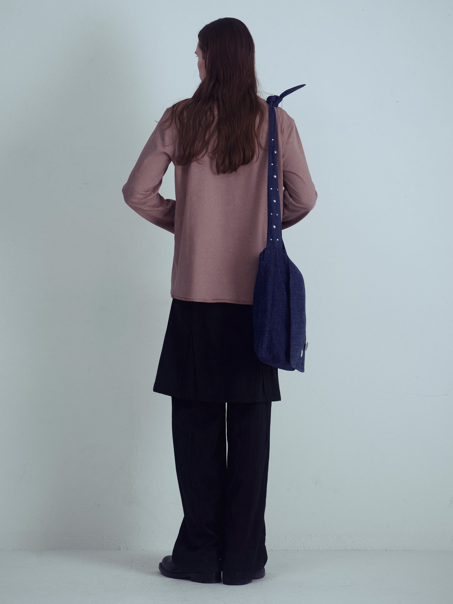 SQUARE Messenger Bag