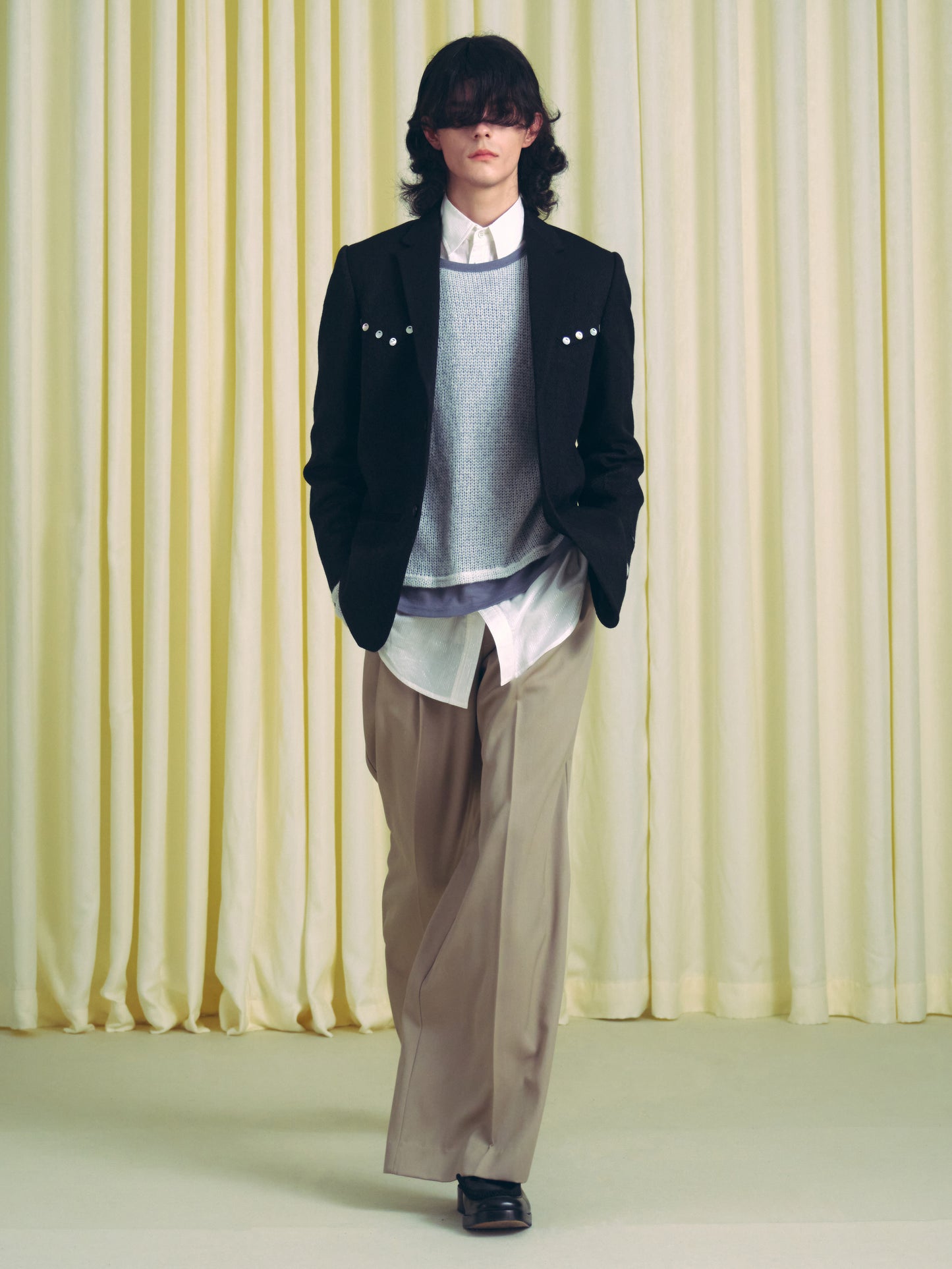 TWO-LAYER OPEN HOLE TOP