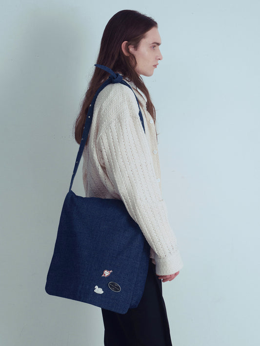SQUARE Messenger Bag